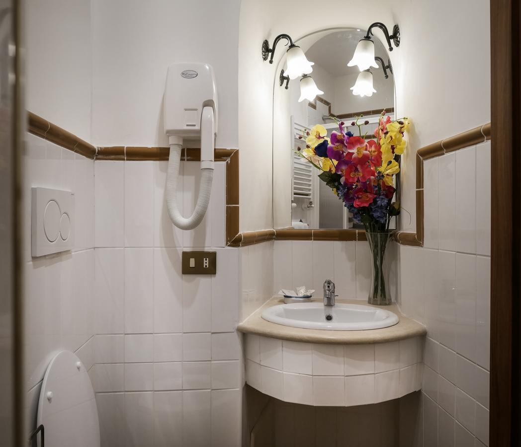 Hotel 4 Coronati 로마 외부 사진